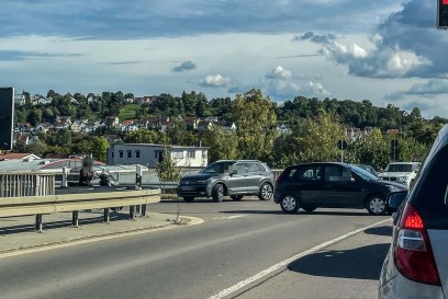 Wernau: Unfall sorgt fuer Verkehrsbehinderungen