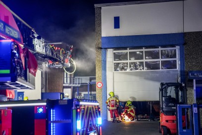 Metzingen: Brand in Lagerhalle