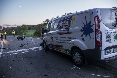 Holzgerlingen: Schwerer Unfall zwischen Motorradfahrer und PKW - Rettungshubschrauber im Einsatz