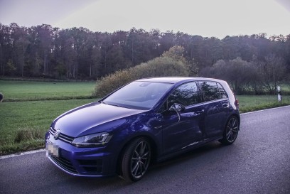 Holzgerlingen: Schwerer Unfall zwischen Motorradfahrer und PKW - Rettungshubschrauber im Einsatz