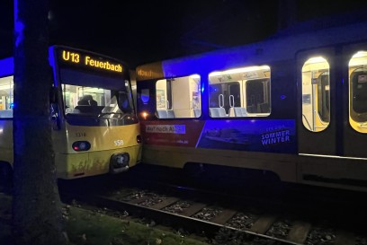 Stuttgart: Zwei Strassenbahnen stossen zusammen 