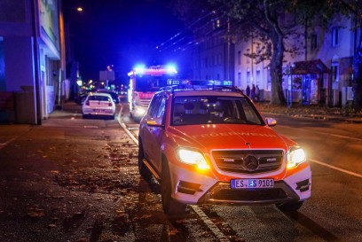 Esslingen: Feuerwehr rettet Person aus verrauchter Wohnung