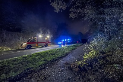 Weil im Schoenbuch - Breitenstein: PKW ueberschlaegt sich - mehrere Verletzte