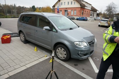 Goeppingen: Person von PKW ueberfahren und Lebensgefaehrlich verletzt