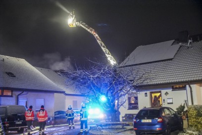 Gaeufelden-Oeschelbronn: Dachstuhlbrand in Mehrparteienhaus
