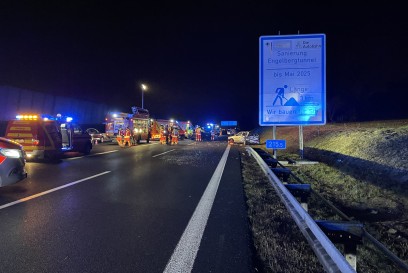 Leonberg: Schwerer Unfall mit mehreren Verletzten auf der Autobahn 