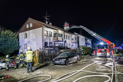 Goeppingen-Schopflenberg: Aussergewoehnliches Silvester fuer die Feuerwehr – mehrere Braende und ausgeloeste Brandmeldeanlagen teilweise parallel voneinander 