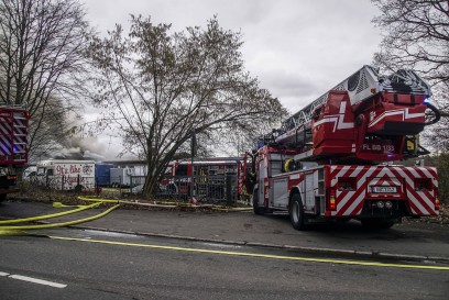 Boeblingen: Brand einer Gaststaette - Feuerwehr im Grosseinsatz