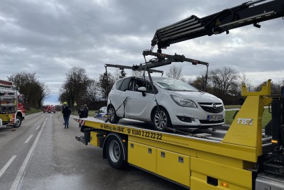 Illingen: B10/K4507 Verkehrsunfall mit drei Verletzten nach Vorfahrtsverletzung