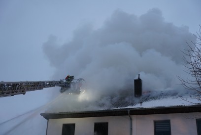 Heiningen: Brand eines Gebaeudes