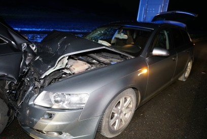 Weilheim Teck: Auffahrunfall mit drei Fahrzeugen fordert acht Verletzte