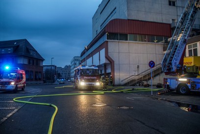 Boeblingen: Brand auf der Dachterasse beim Poco Einrichtungshaus