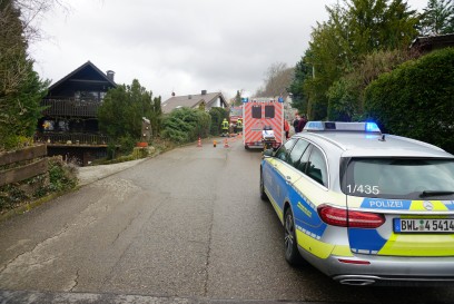 Aichelberg: Rentnerpaar nach Restaurantbesuch, Gas und Bremse verwechselt