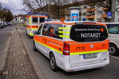 Esslingen-Mettingen: Mann von Zug erfasst und toedlich verletzt
