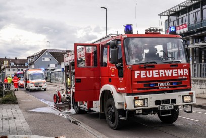 EXKLUSIVBILDER! Schorndorf: Wohnungsvollbrand fordert die Feuerwehr