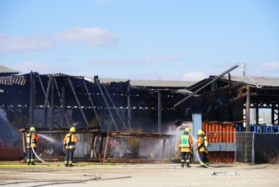 Schlierbach: Brand einer Lagerhalle