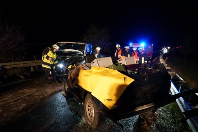 Eislingen Fils: Verkehrt auf die Bundesstrasse aufgefahren - Drei Verletzte
