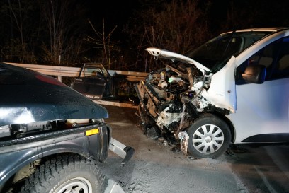 Eislingen Fils: Verkehrt auf die Bundesstrasse aufgefahren - Drei Verletzte
