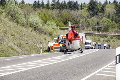 Magstadt: 17-jaehrige Motorradfahrerin bei Sturz schwer verletzt