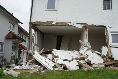 Wernau: Explosion in Wohngebaeude - Feuerwehr im Grosseinsatz