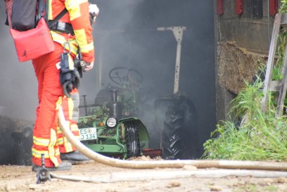 Filderstadt: Aelteres Gebaeude brennt Vollstaendig aus- Feuerwehren im Grosseinsatz