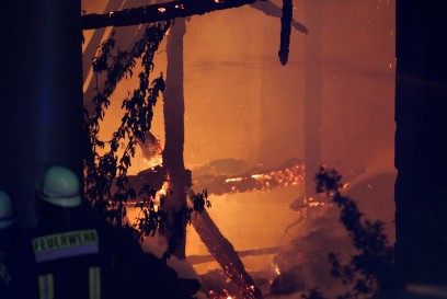 Gingen Fils: Brand eines Landwirtschaftlichen Anwesens - 120 Einsatzkraefte im Einsatz