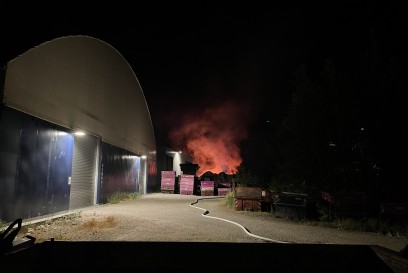 Esslingen am Neckar: Grossbrand in Entsorgungsfirma 