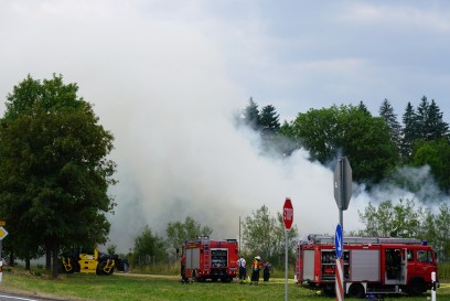 Rechberghausen: Gruenplatz in Vollbrand - Feuerwehr im Grosseinsatz 