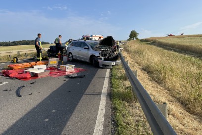 Oberjettingen: Frontalzusammenstoss auf Kreisstasse zwischen Oberjettingen und Sulz - Rettungshubschrauber im Einsatz