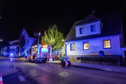 Deizisau: Heimrauchmelder und Rauch aus Wohnung loest Feuerwehreinsatz aus