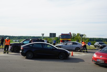 Zell unter Aichelberg: Unfall beim Abbiegen Am Donnerstag entstand bei einem Unfall bei Zell unter Aichelberg hoher Sachschaden