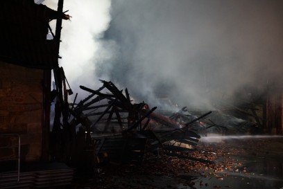 Wendlingen: Reithalle steht im Vollbrand