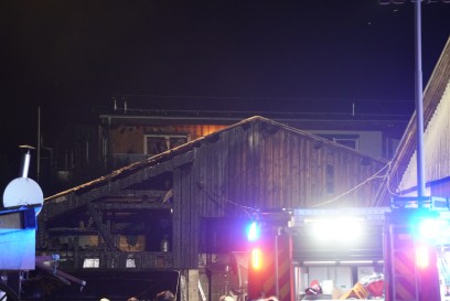 Reichenbach Fils: Wohnwagen geht in Flammen auf - 300 000€ Schaden