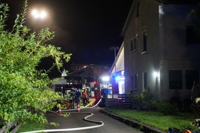 Reichenbach Fils: Wohnwagen geht in Flammen auf - 300 000€ Schaden