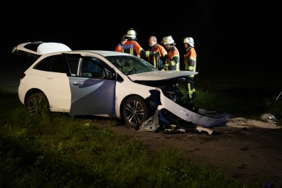 Gaertringen: Drei schwer Verletzte nach schweren Frontalzusammenstoss