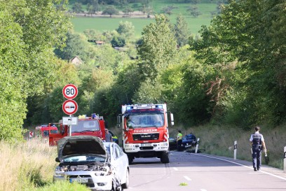 Bad Ueberkingen: Schwerer Verkehrsunfall mit eingeklemmter Person