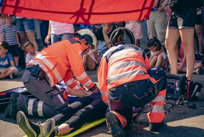 Nuertingen: Hilfsorganisationen praesentieren sich beim Tag der offenen Tuer