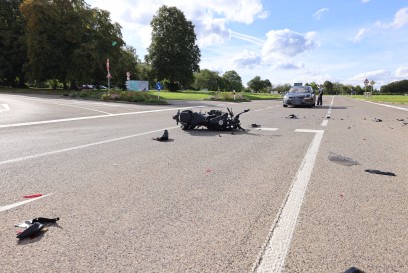 Adelberg: PKW Kollidiert mit Motorrad