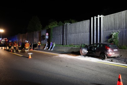 Ebersbach Fils: Zwei Verletzte bei Auffahrunfall auf der B10