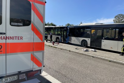 Calw: Schulbusse kollidieren vor Schule 15 Betroffene Schuler - 4 verletzte