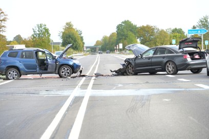 Bondorf: Frontalzusammenstoss auf der Autobahnbruecke 
