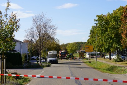 Zell unter Aichelberg: Gefahrguteinsatz - Salpetersaeure und Flusssaeure treten aus