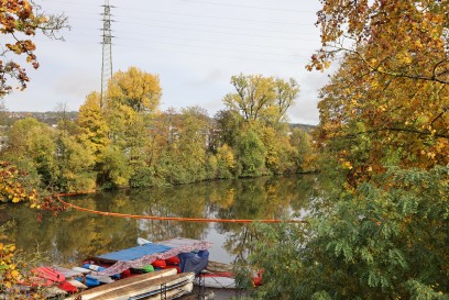 Esslingen: Oelaustritt in Neckar bei Esslingen