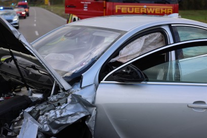 Suessen: Schwerer Verkehrsunfall mit 2 Verletzten auf der B466