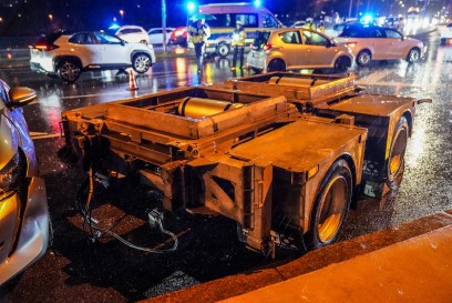 Esslingen: Erhebliche Verkehrsbehinderungen nach Unfall auf der Vogelsangbruecke