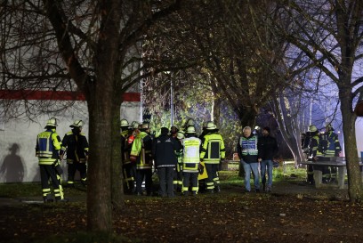 Kirchheim: Grosseinsatz der Feuerwehr auf Grund eines Brandes in Fluechtlingsunterkunft