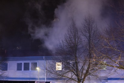 Kirchheim: Grosseinsatz der Feuerwehr auf Grund eines Brandes in Fluechtlingsunterkunft