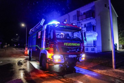 Welzheim: Muelltonnen in Muellunterstand in Flammen