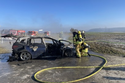 Herrenberg: BMW faengt bei Probefahrt Feuer und Brennt aus
