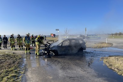 Herrenberg: BMW faengt bei Probefahrt Feuer und Brennt aus